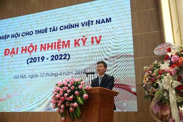 Mr. Nguyen Thieu Son - CEO of BIDV - SuMi TRUST Leasing Limited Leasing Company delivered a speech at the Meeting.