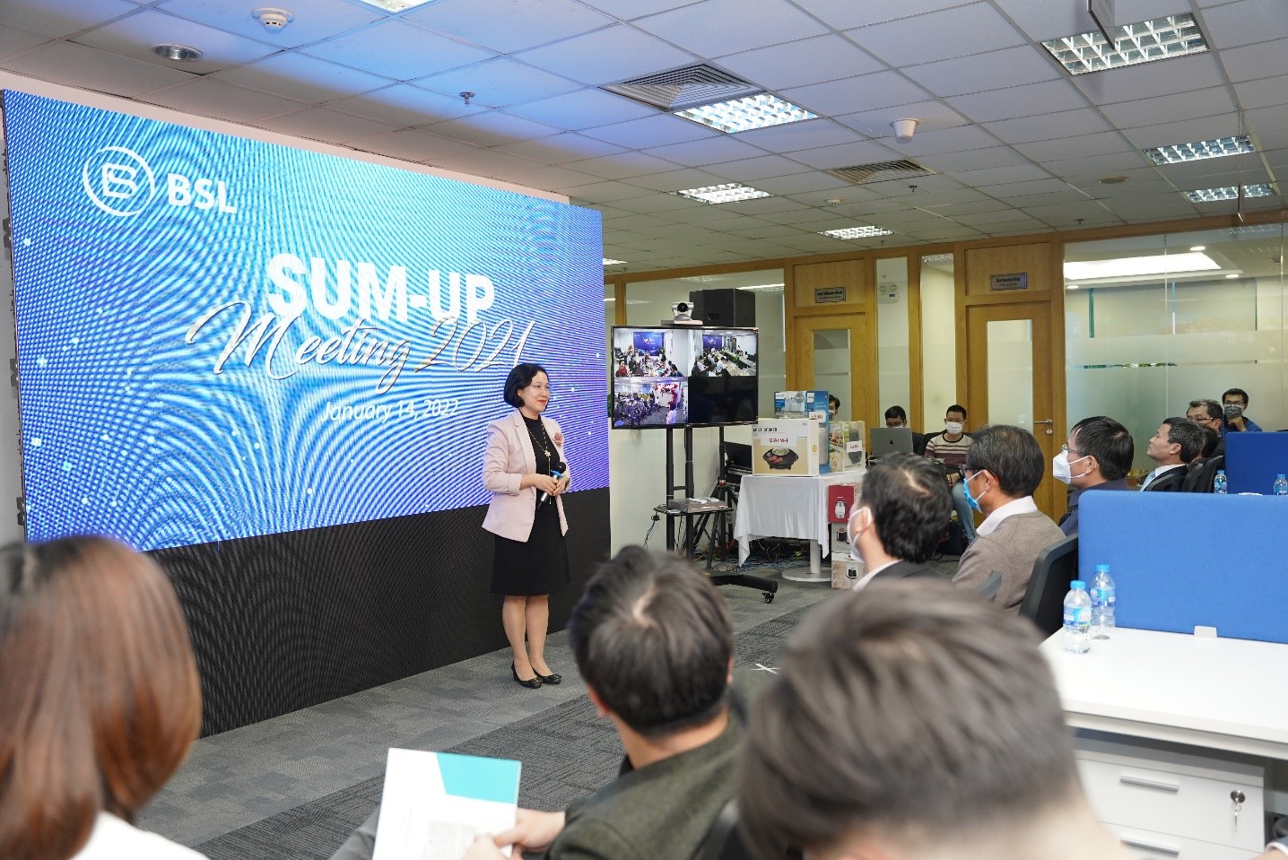 Ms. Pham Thi Ngoc Anh, Vice Chairman of BSL's Board of Members complimented BSL with its achievements 